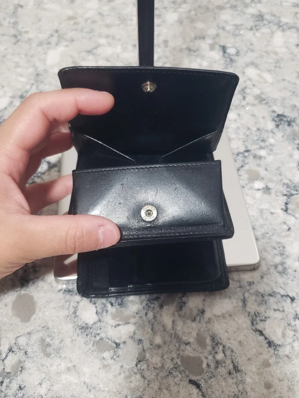 Gucci Vintage Men's Black Leather Bi-Fold Wallet with Coin Pocket